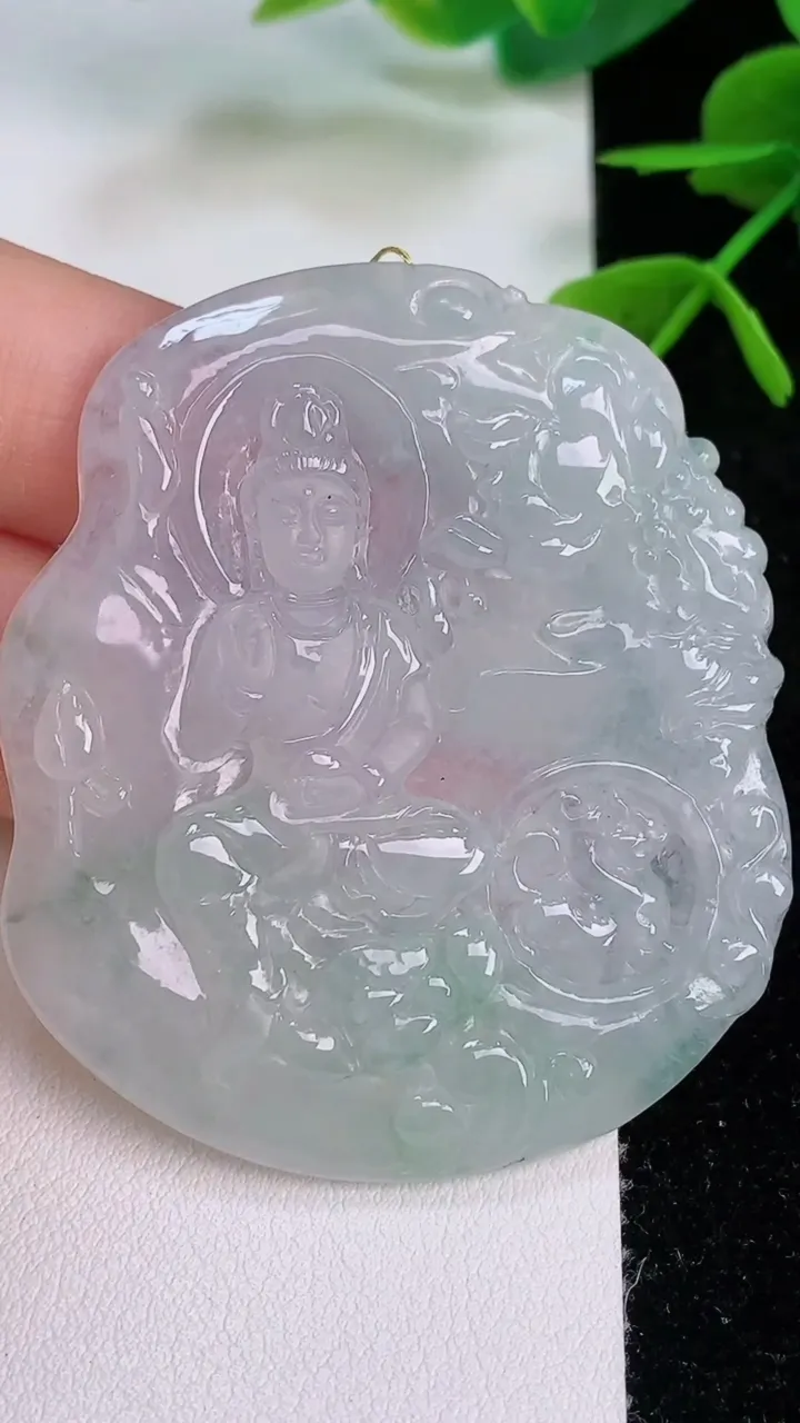 天然A货翡翠观音菩萨吊坠，尺寸53.2-45-5.6，重量:27.45g
7月28日