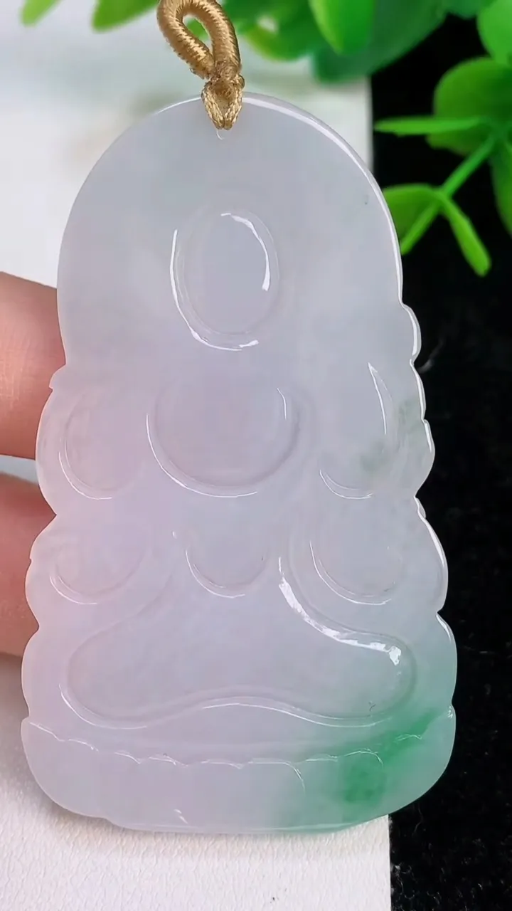 天然A货翡翠度母观音菩萨吊坠，尺寸65.4-39-5.4，重量:26.40g
7月28日