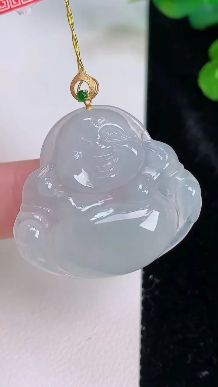 天然A货翡翠种白冰佛公吊坠，尺寸29.8-32.8-5.8，重量:8.45g
7月28日