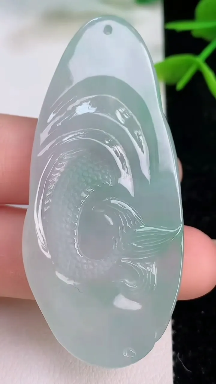 天然A货翡翠文殊菩萨吊坠，尺寸60-26.8-4.8，重量15.88g
7月28日