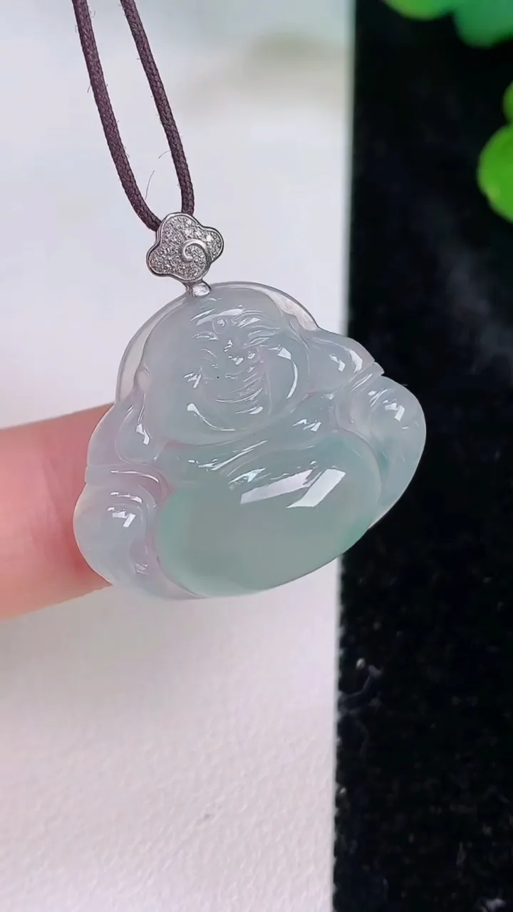 天然A货翡翠佛公吊坠，尺寸22.2-26.3-5.6，重量:4.90g
7月28日