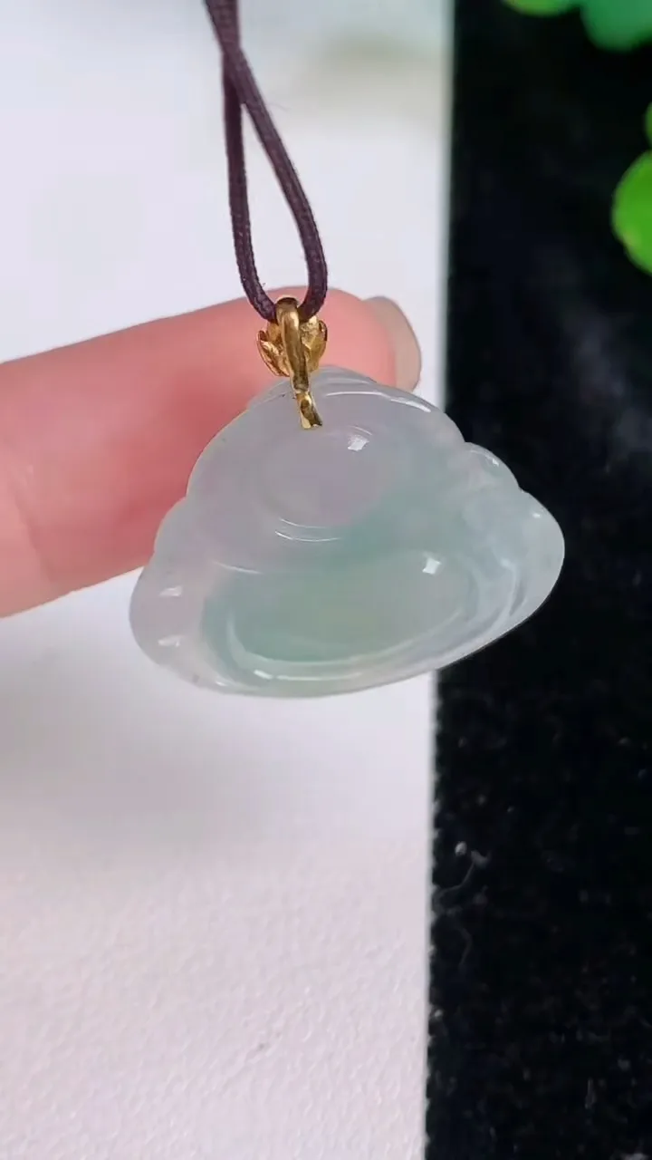 天然A货翡翠佛公吊坠，尺寸20.8-23.6-5.5，重量:4.08g
7月28日