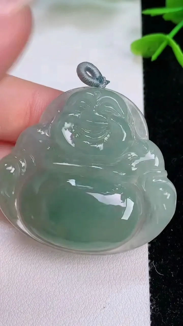 天然A货翡翠佛公吊坠，尺寸39.6-43-5.8，重量:14.85g
7月29日