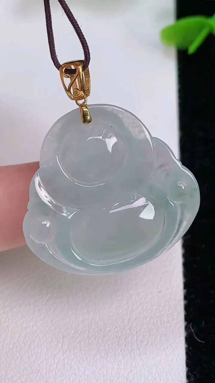 天然A货翡翠种飘花佛公吊坠，尺寸27.7-29-6，重量:6.94g
7月29日