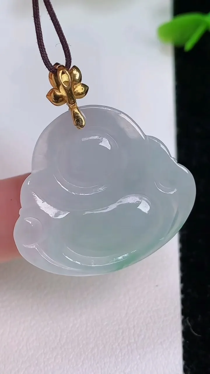 天然A货翡翠佛公吊坠，尺寸27-29.8-5.7，重量:6.93g
7月29日