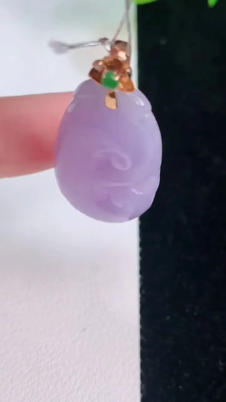 天然A货翡翠18k金紫罗兰如意吊坠，尺寸29.6-17-5.5，重量:6.46g
7月30日