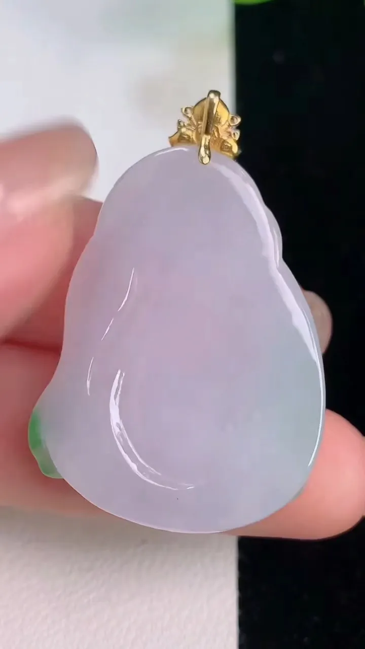 天然A货翡翠布袋佛吊坠，尺寸35.4-25.2-5，重量:10.28g
7月30日
