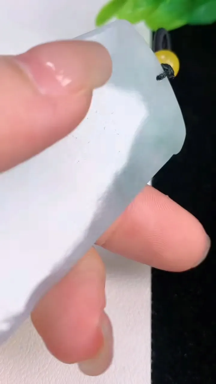 天然A货翡翠文殊菩萨吊坠，尺寸59-38-5.6，重量:24.53g
7月30日