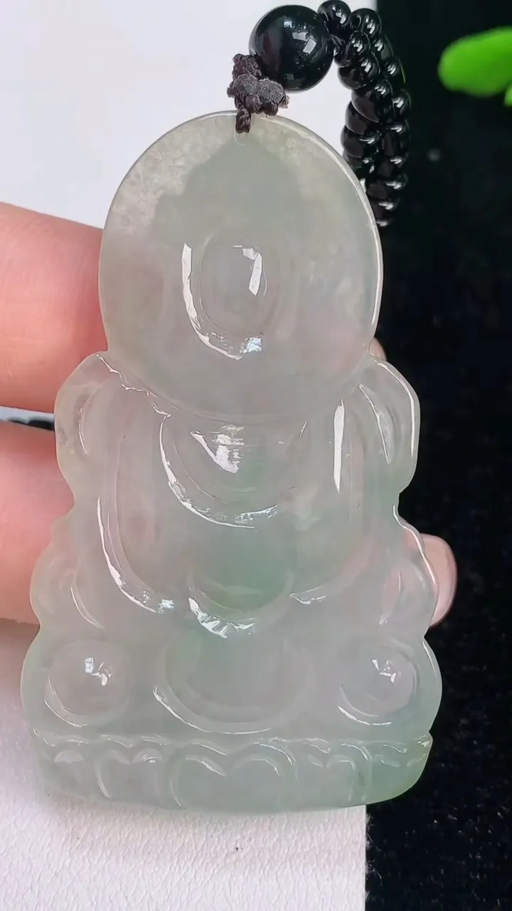天然A货翡翠度母观音菩萨吊坠，尺寸55-33-5.2，重:15.10g
7月30日