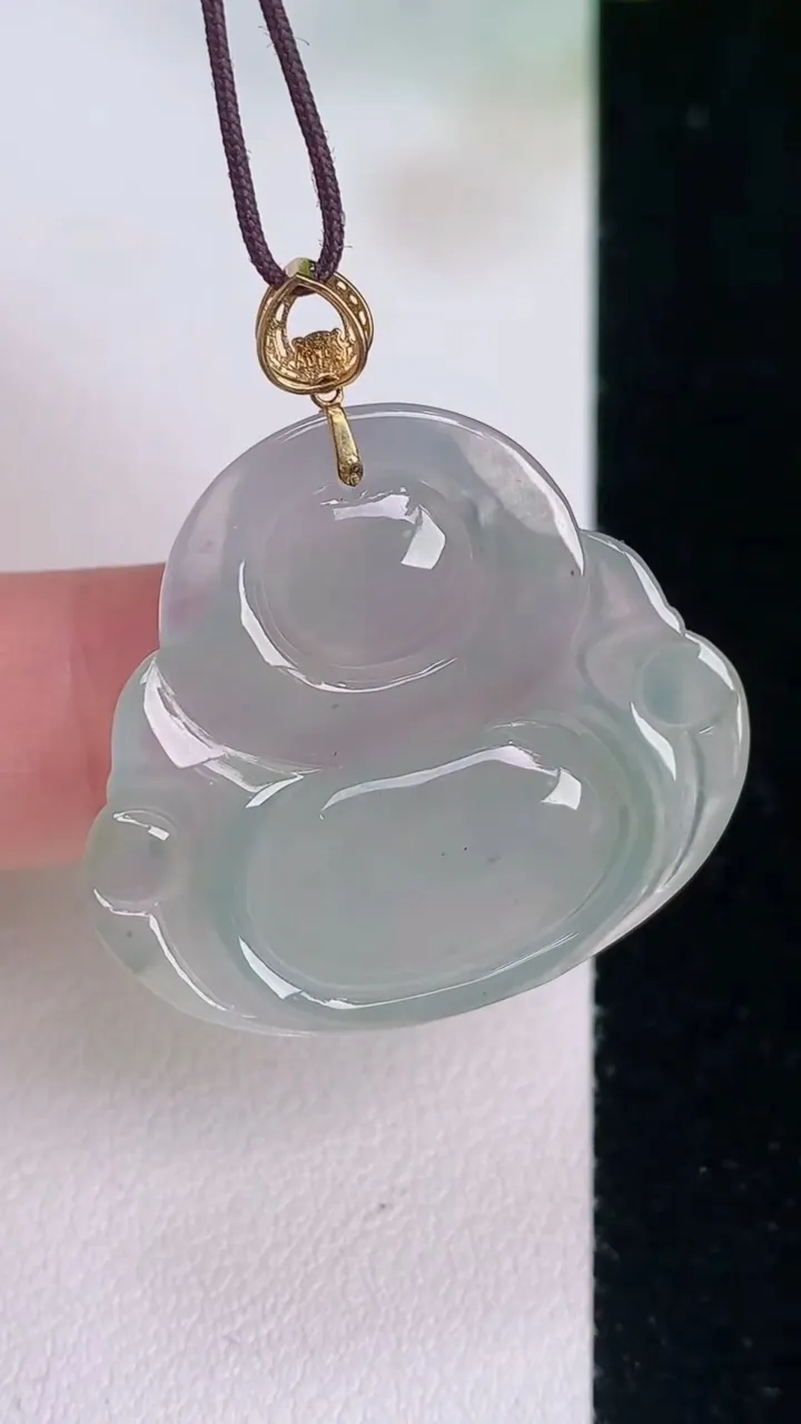 天然A货翡翠种飘花佛公吊坠，尺寸27.6-30.4-5.8，重量:7.45g
7月30日