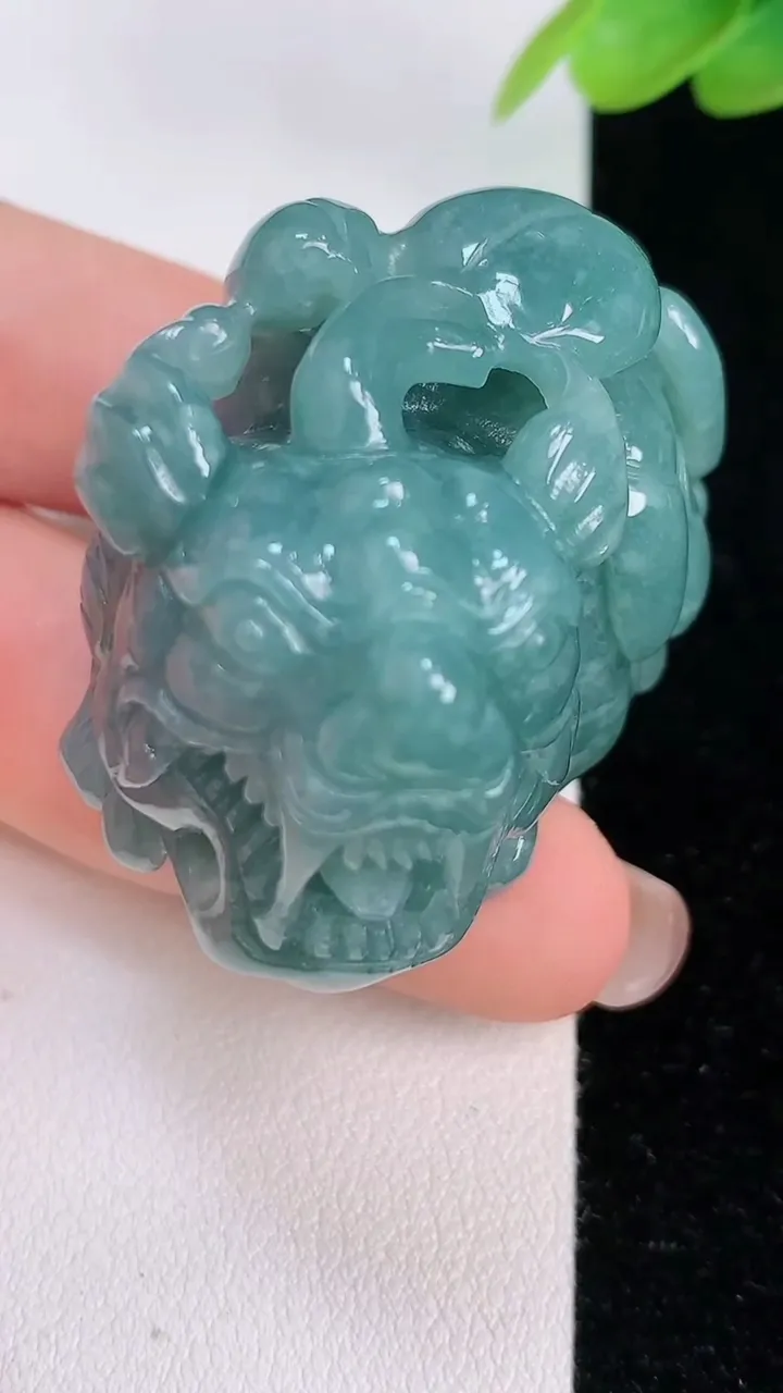 天然A货翡翠貔貅吊坠，尺寸40.2-28.3-28.5，重59.18g
7月30日