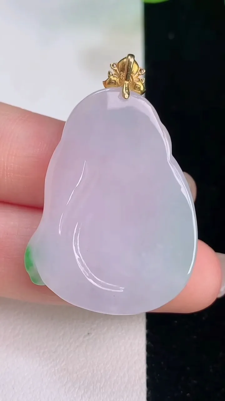 天然A货翡翠布袋佛吊坠，尺寸35.4-25.2-5，重量:10.28g
7月30日