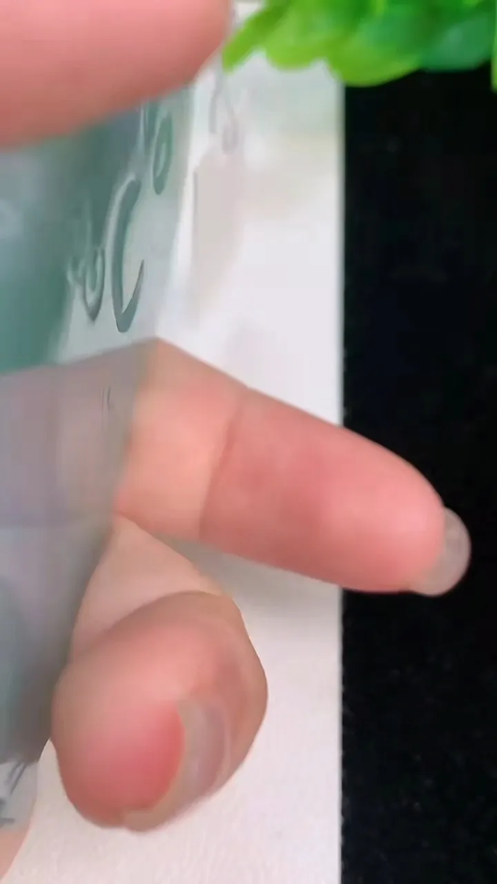 天然A货翡翠大势至观音菩萨吊坠，尺寸73.4-43.3-7，重量:42.20g
7月30日