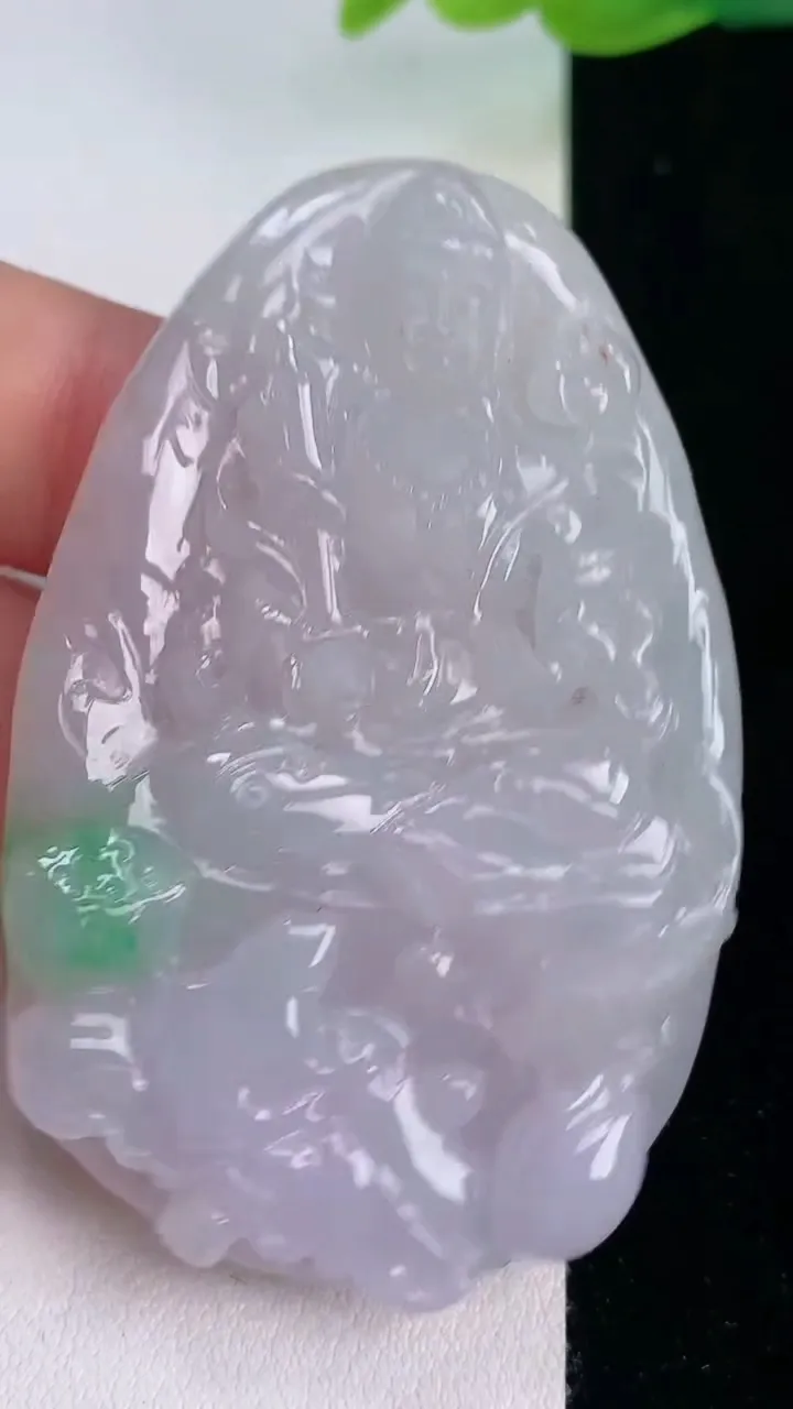 天然A货翡翠虚空藏菩萨吊坠，尺寸57.8-37.5-7.4，重量:31.23g
7月30日