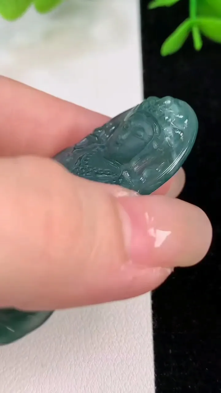 天然A货翡翠蓝水度母观音菩萨吊坠，尺寸54.3-31.3-5.2，重:15.11g
7月31日
