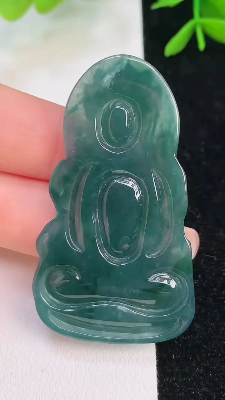 天然A货翡翠蓝水度母观音菩萨吊坠，尺寸54.3-31.3-5.2，重:15.11g
7月31日