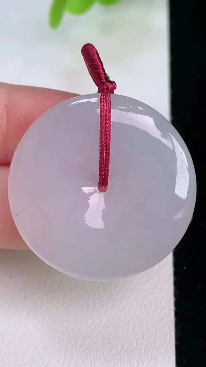 天然A货翡翠紫罗兰平安扣吊坠，尺寸32.3-5.4，重量:11.74g
7月31日