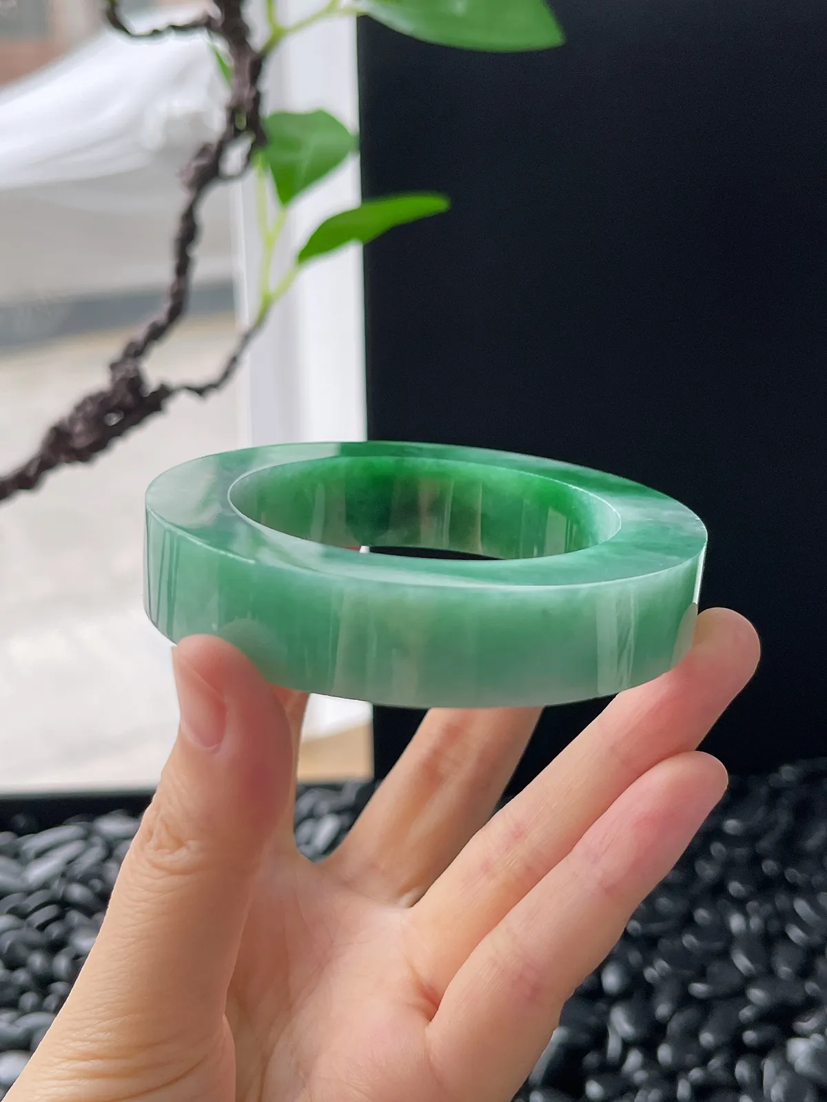 翡翠镯饼，⭕️正圈最大做57，圆条最大做53，最小做51.7