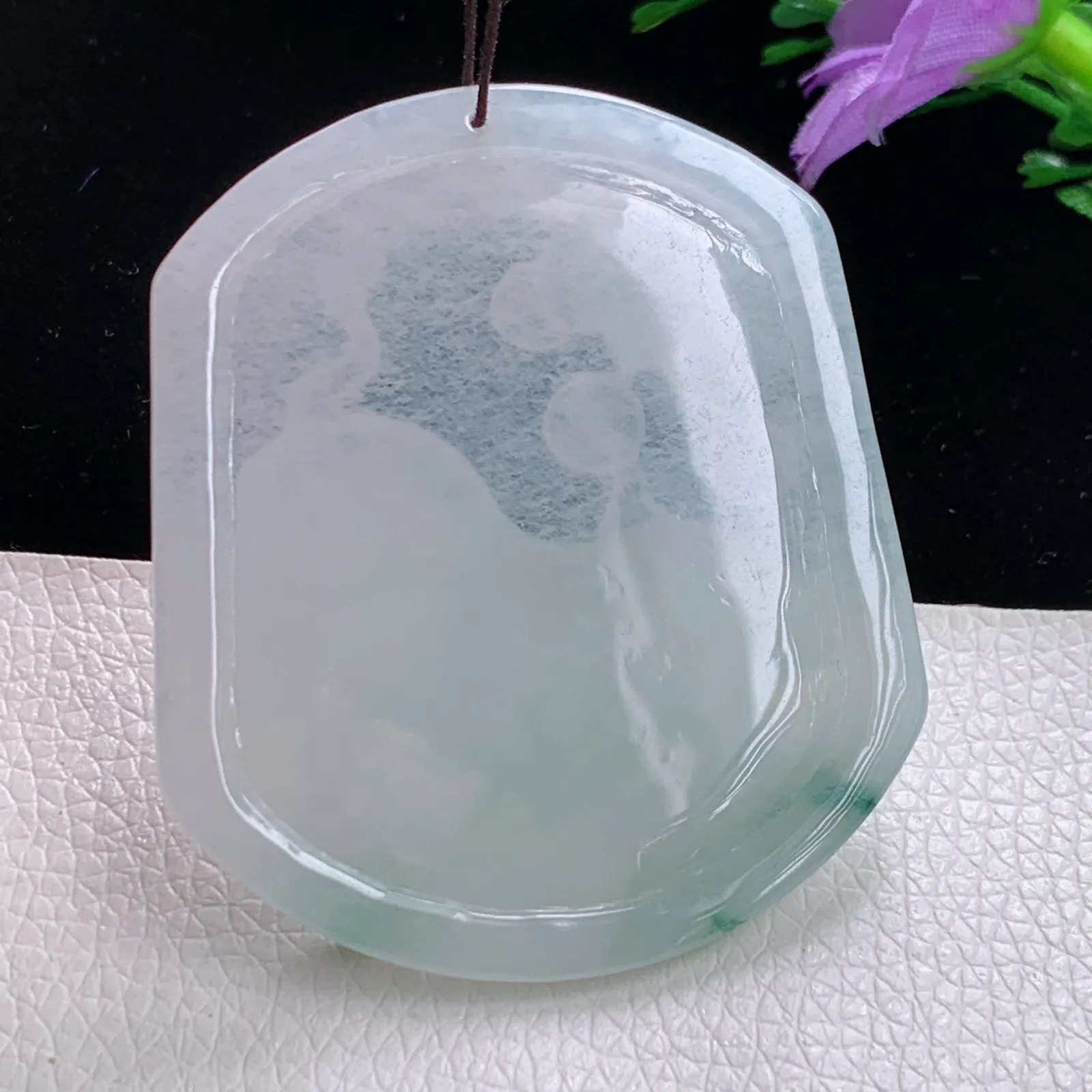yn实拍52.5*45.6*5.5缅甸翡翠精雕冰飘花招财猪 生肖猪玉吊坠 玉挂件
