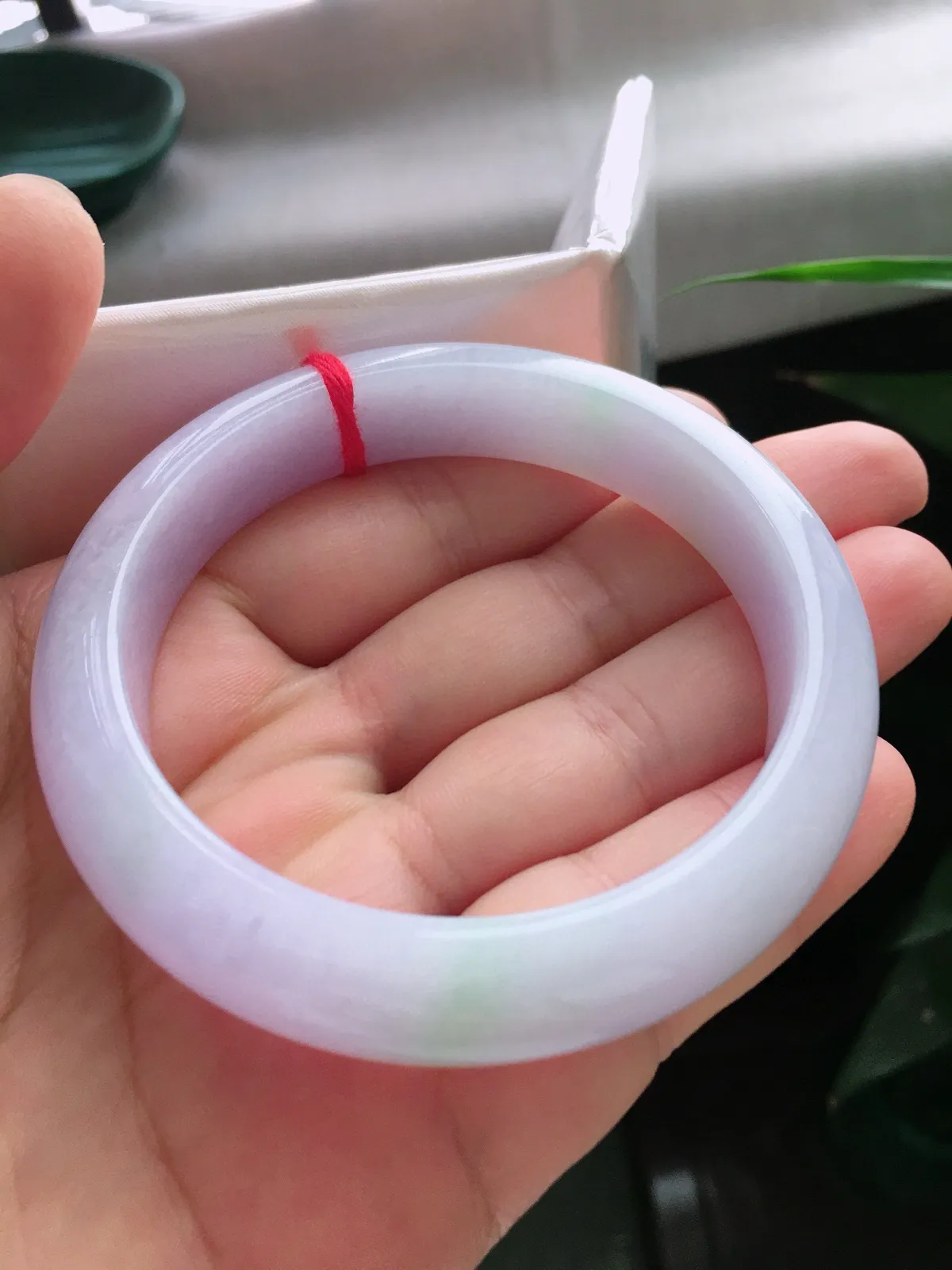 圈口60.2，正圈手镯，大圈口，紫罗兰，玉质冰润细腻，尺寸60.2-13.7-8.5mm