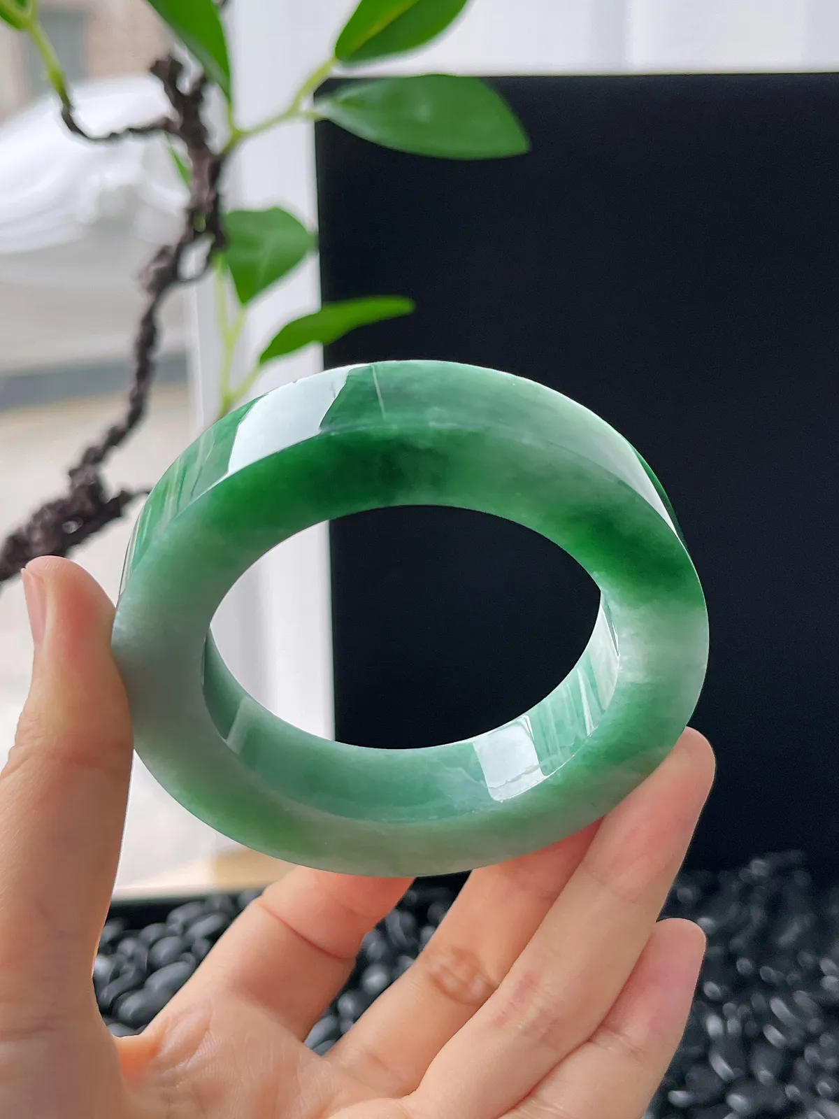 翡翠镯饼，⭕️正圈最大做57，圆条最大做53，最小做51.7