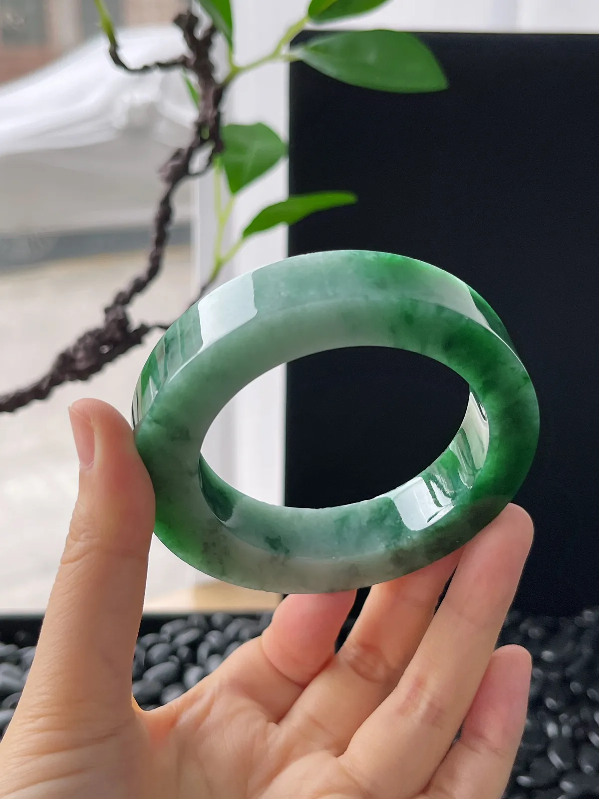 翡翠镯饼，⭕️正圈最大做57，圆条最大做53，最小做52.6