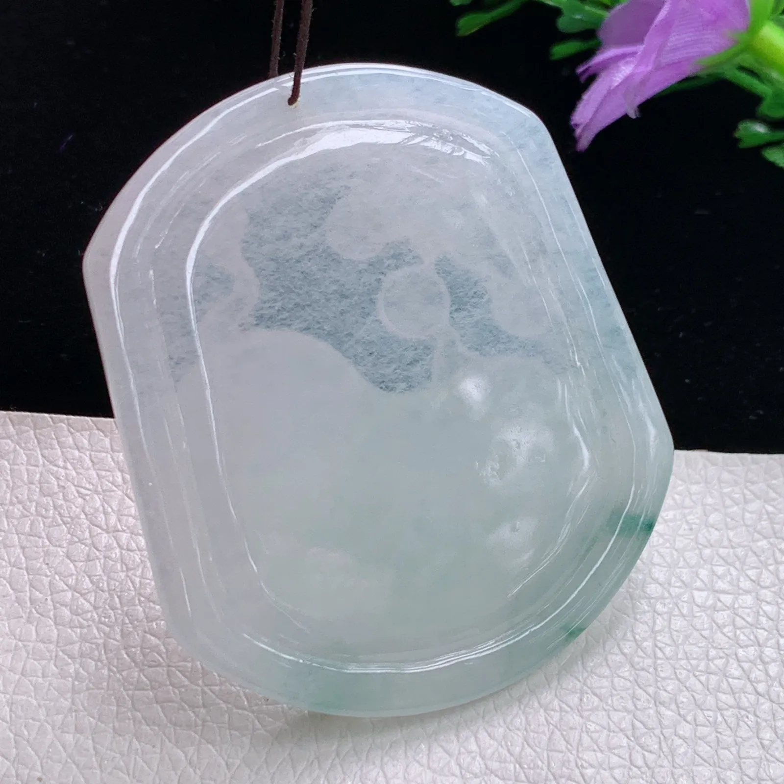 yn实拍52.5*45.6*5.5缅甸翡翠精雕冰飘花招财猪 生肖猪玉吊坠 玉挂件