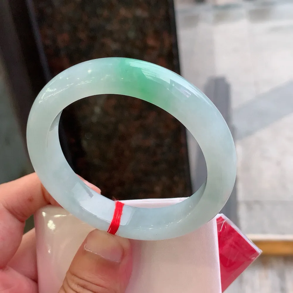 正圈高冰阳绿 无瑕 尺寸:56.2/12.5/9.1 种色兼备🥰🥰