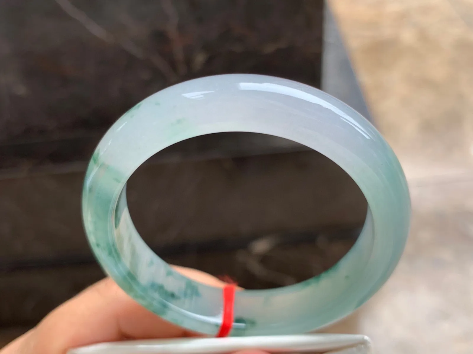 54.5-13-8mm
冰种飘花手镯 种老肉细～飘花浓郁