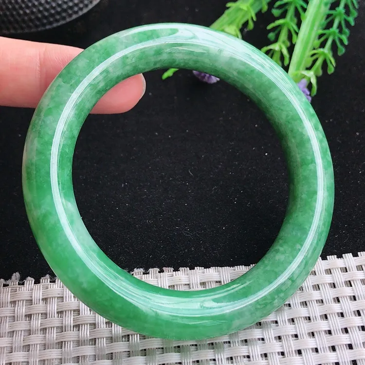 自然光57/11.4/11.6老坑精美温润满绿阳绿圆条手镯翡翠玉镯美人镯