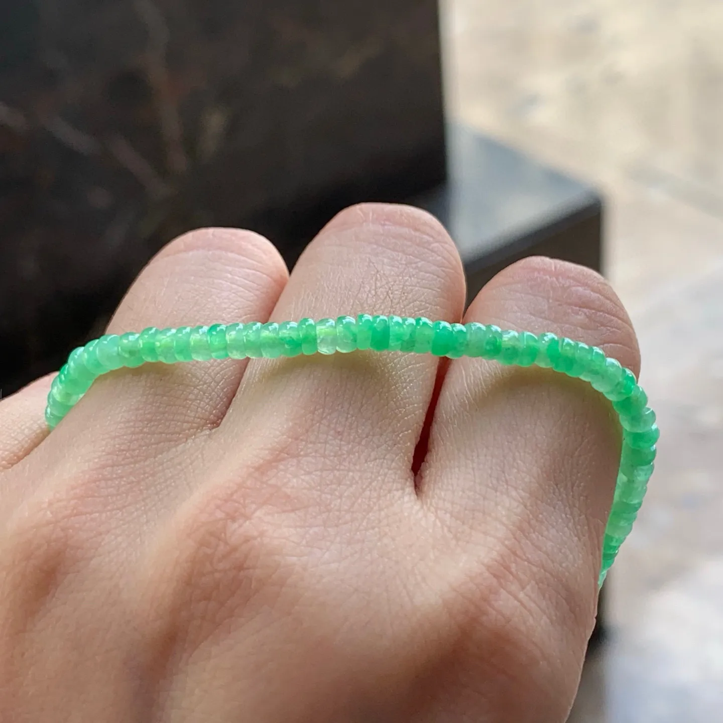 冰种甜绿算盘珠手串
干净清爽