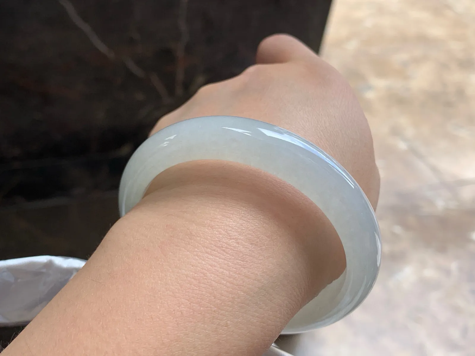 58-12.5-7.8

冰种手镯^_^水果冰透 亮眼清新