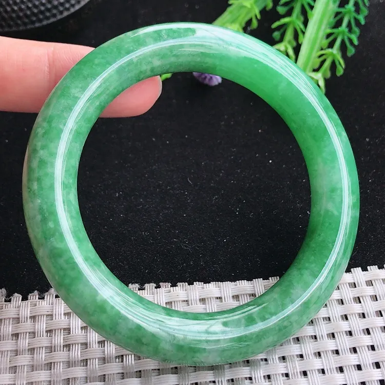 自然光57/11.4/11.6老坑精美温润满绿阳绿圆条手镯翡翠玉镯美人镯