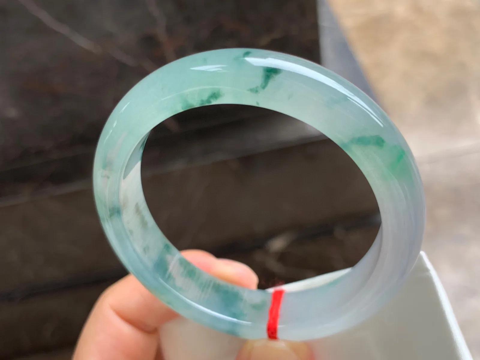 54.5-13-8mm
冰种飘花手镯 种老肉细～飘花浓郁