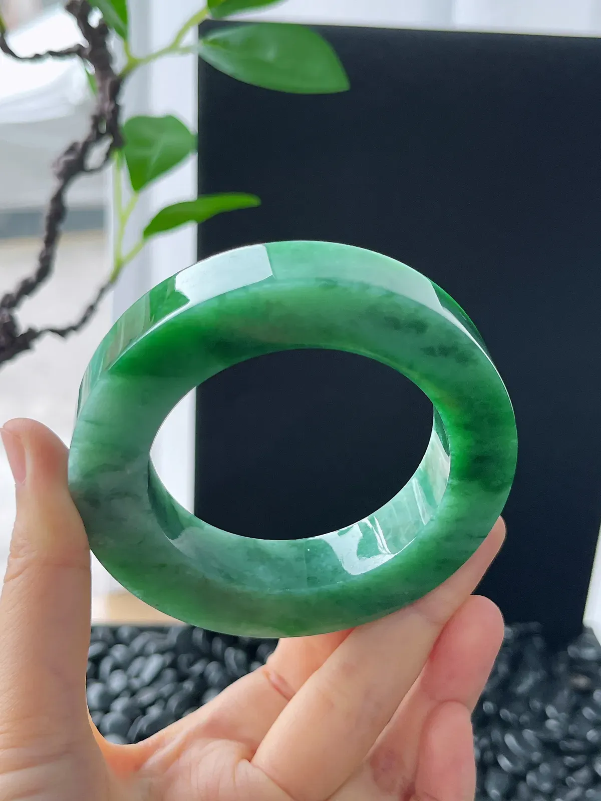 翡翠镯饼，⭕️正圈最大做61，圆条最大做57，最小做52.7