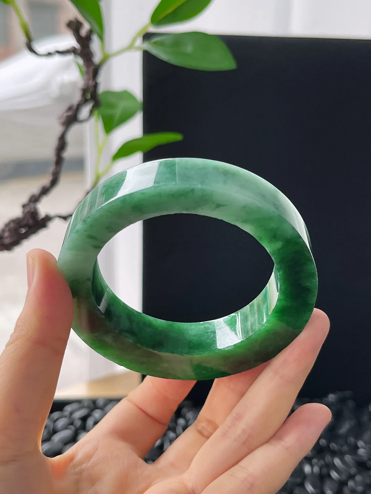 翡翠镯饼，⭕️正圈最大做57，圆条最大做53，最小做52.5