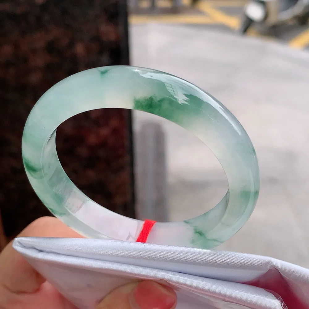 正圈冰玻飘花 无瑕 尺寸:50.2/10.8/7.5 花美 种水好