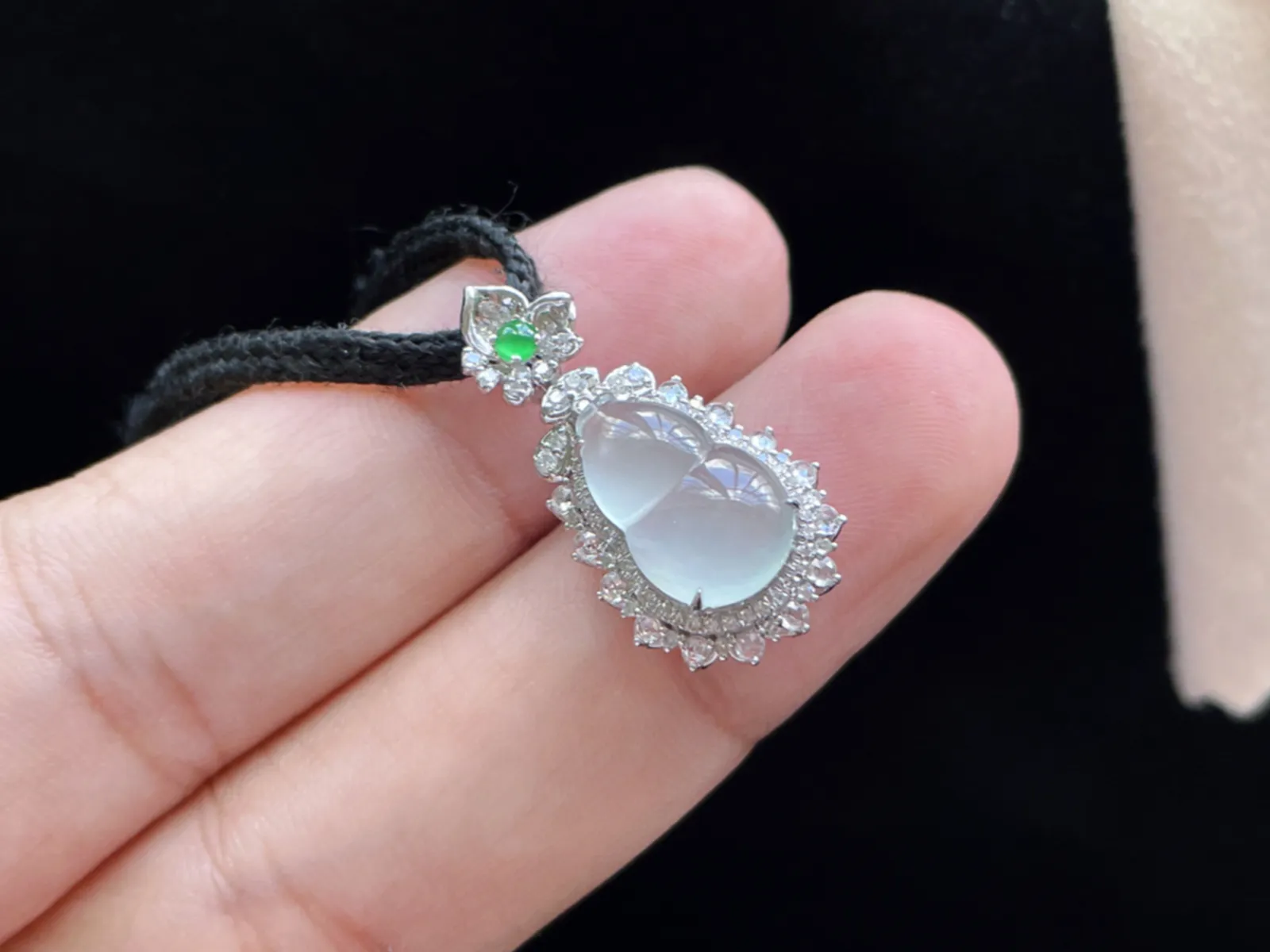 18K 冰种·葫芦

裸12.2-8.1-4.8