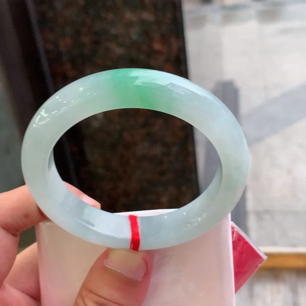 正圈高冰阳绿 无瑕 尺寸:56.2/12.5/9.1 种色兼备🥰🥰