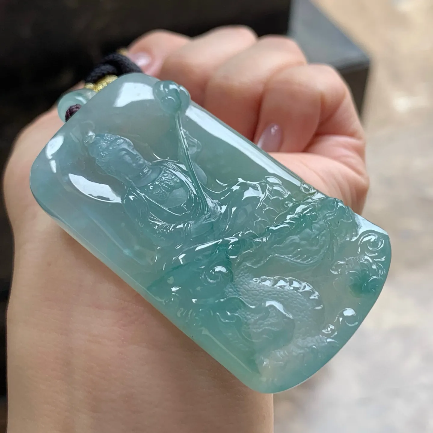 糯冰降龙观音
佩戴大气，底色漂亮