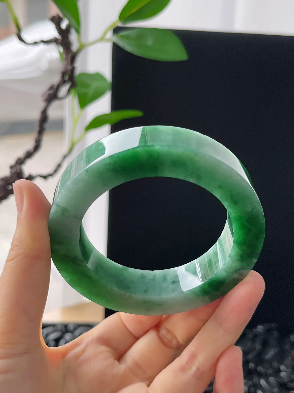 翡翠镯饼，⭕️正圈最大做57，圆条最大做53，最小做52.6