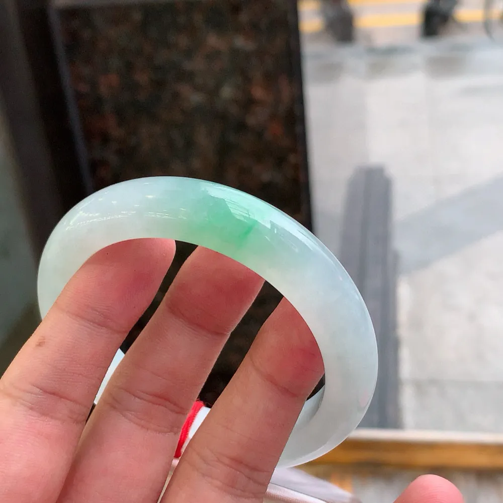 正圈高冰阳绿 无瑕 尺寸:56.2/12.5/9.1 种色兼备🥰🥰