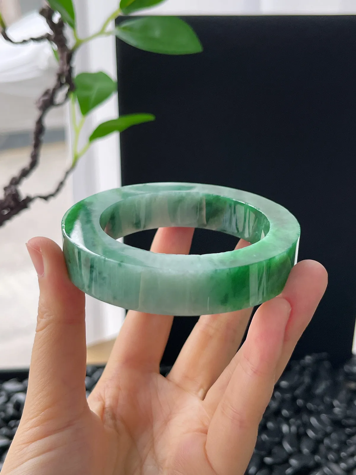 翡翠镯饼，⭕️正圈最大做57，圆条最大做53，最小做52.6