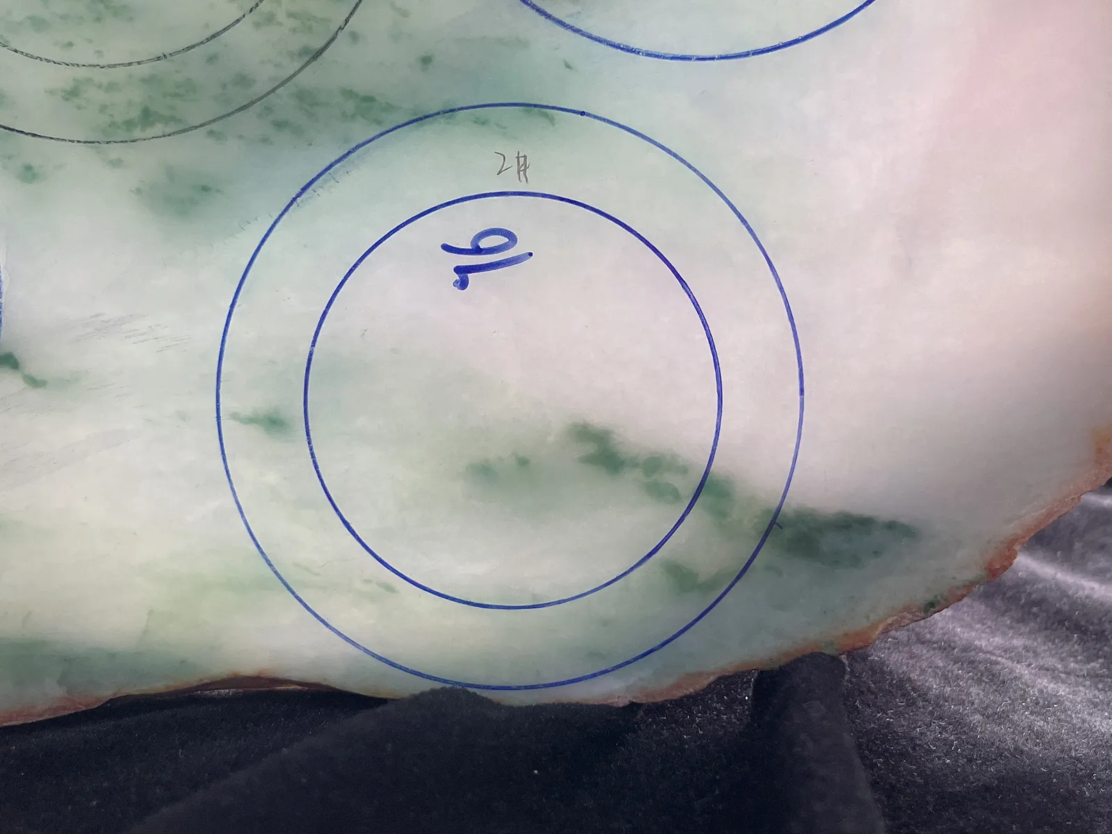 翡翠板料，⭕️正圈最大做60，圆条最大做56