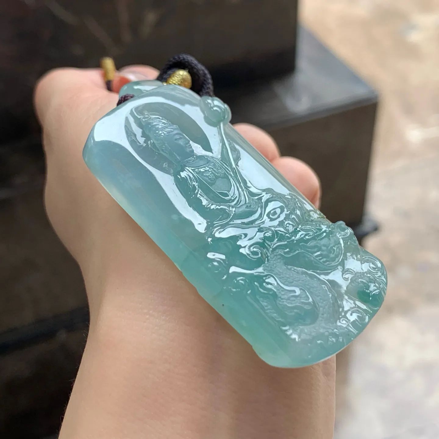 糯冰降龙观音
佩戴大气，底色漂亮