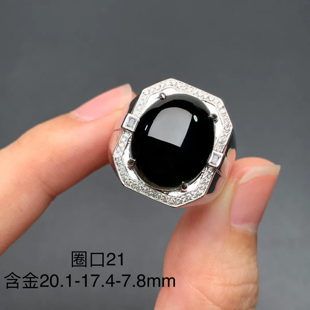 缅甸墨翠蛋面戒指，黑度极黑油亮 种老肉质细 打灯干净 阳绿冰透，18k白金伴南非真钻满钻大钻豪镶 超大尺寸，上手大气时尚气质