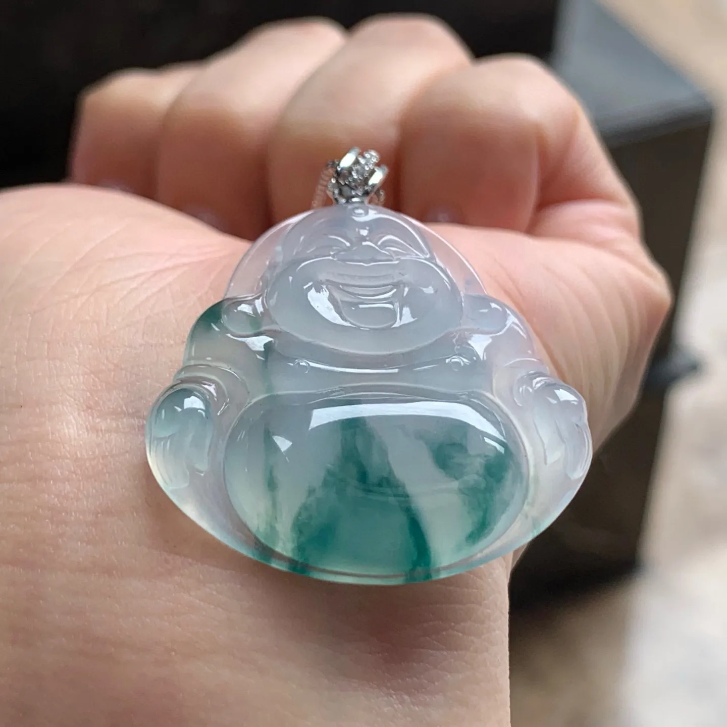 冰种飘花坐佛
笑口常开～