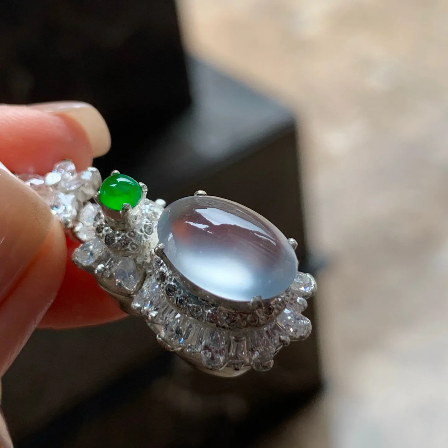 高冰蛋面
荧光十足～铜托