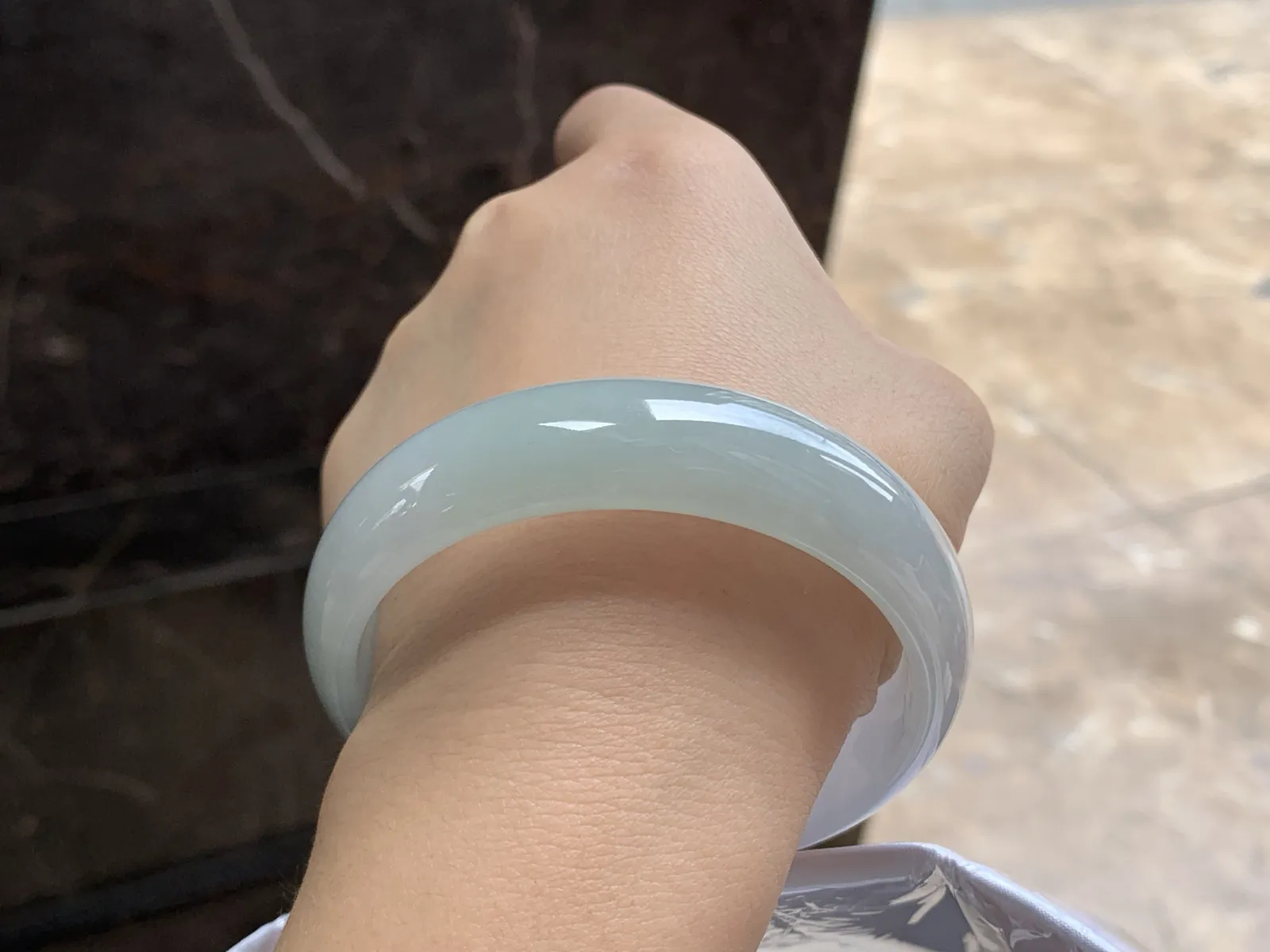 58.5-16.2-7

冰种宽版手镯^_^水润起光
