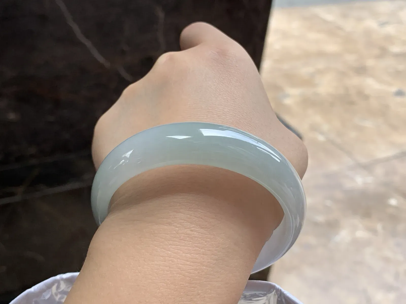 58.5-16.2-7

冰种宽版手镯^_^水润起光